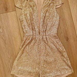 Tobi Gold Sequin Outfit